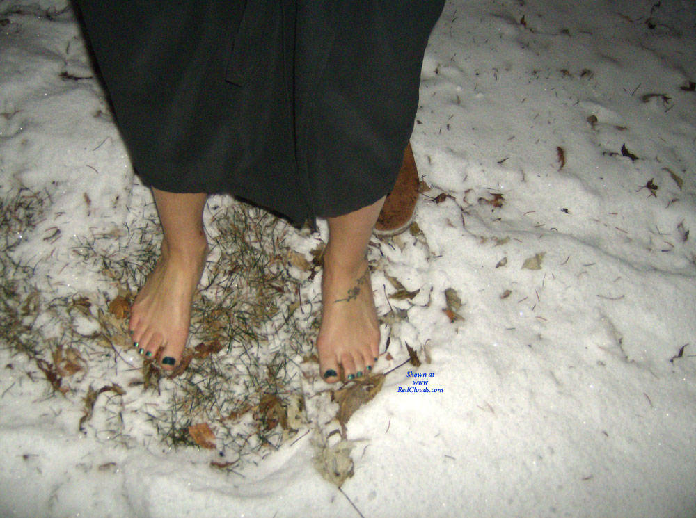 Pic #1Snow Toes - Foot Pics, Outdoors